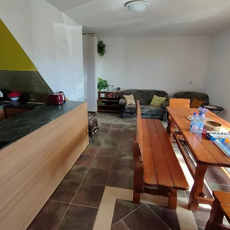 Sarkanyfeszek Szallashely Privat bolig